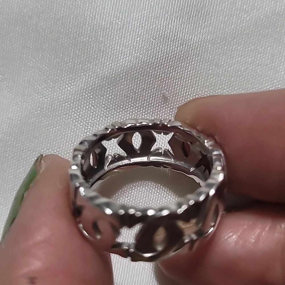 Cartier Entrelaces Ring - Picture 4 of 5